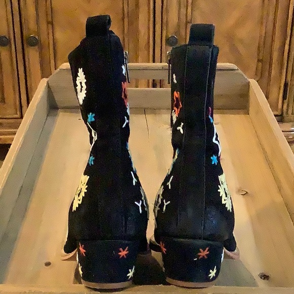 FREE PEOPLE Black Leather Suede Celestial Embroidered Heeled Ankle Boots 38.5 - Picture 4 of 12